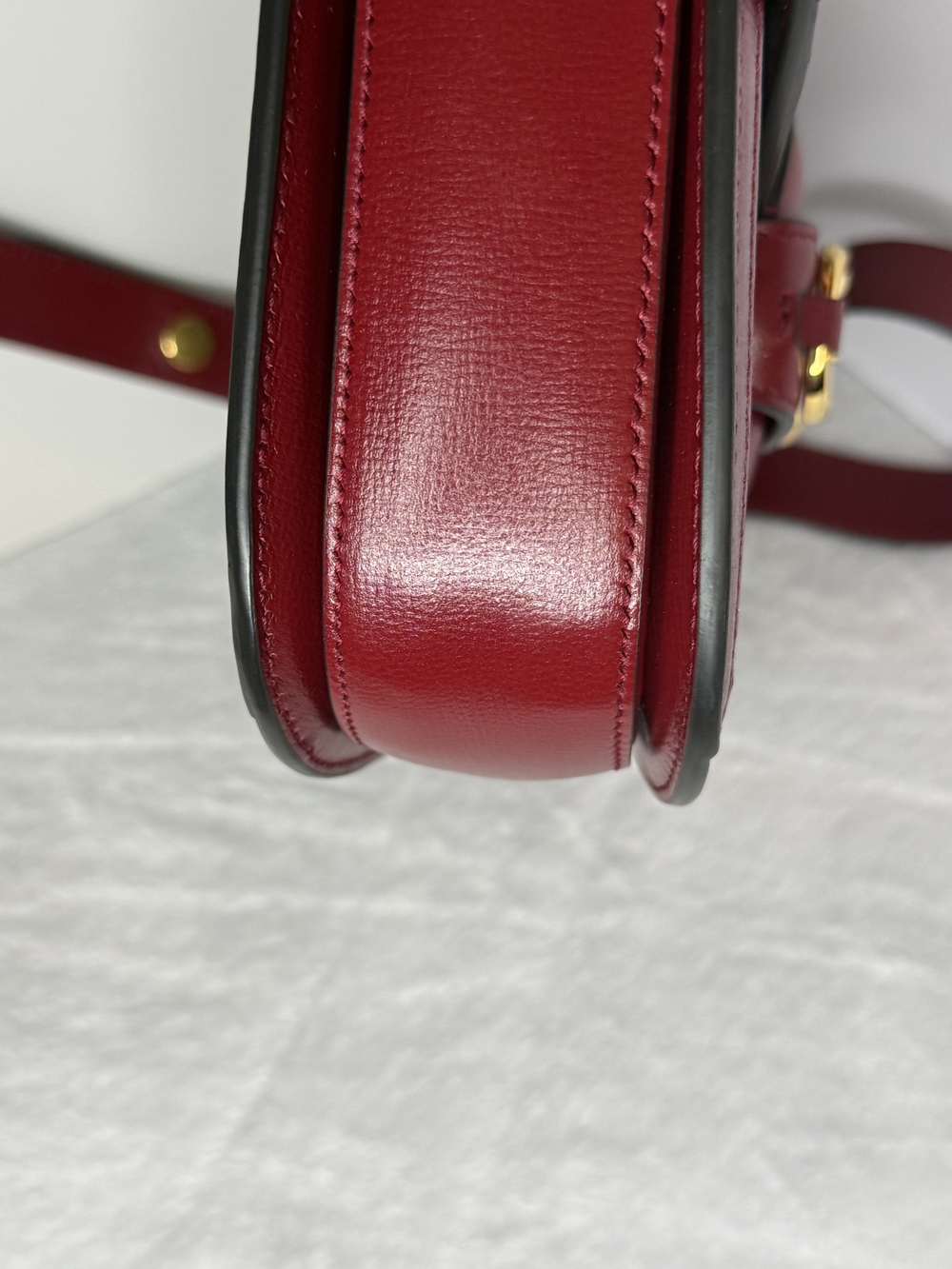 Gucci Horsebit Small Shoulder Bag in Red and Beige GG Canvas - Picture 4 of 13